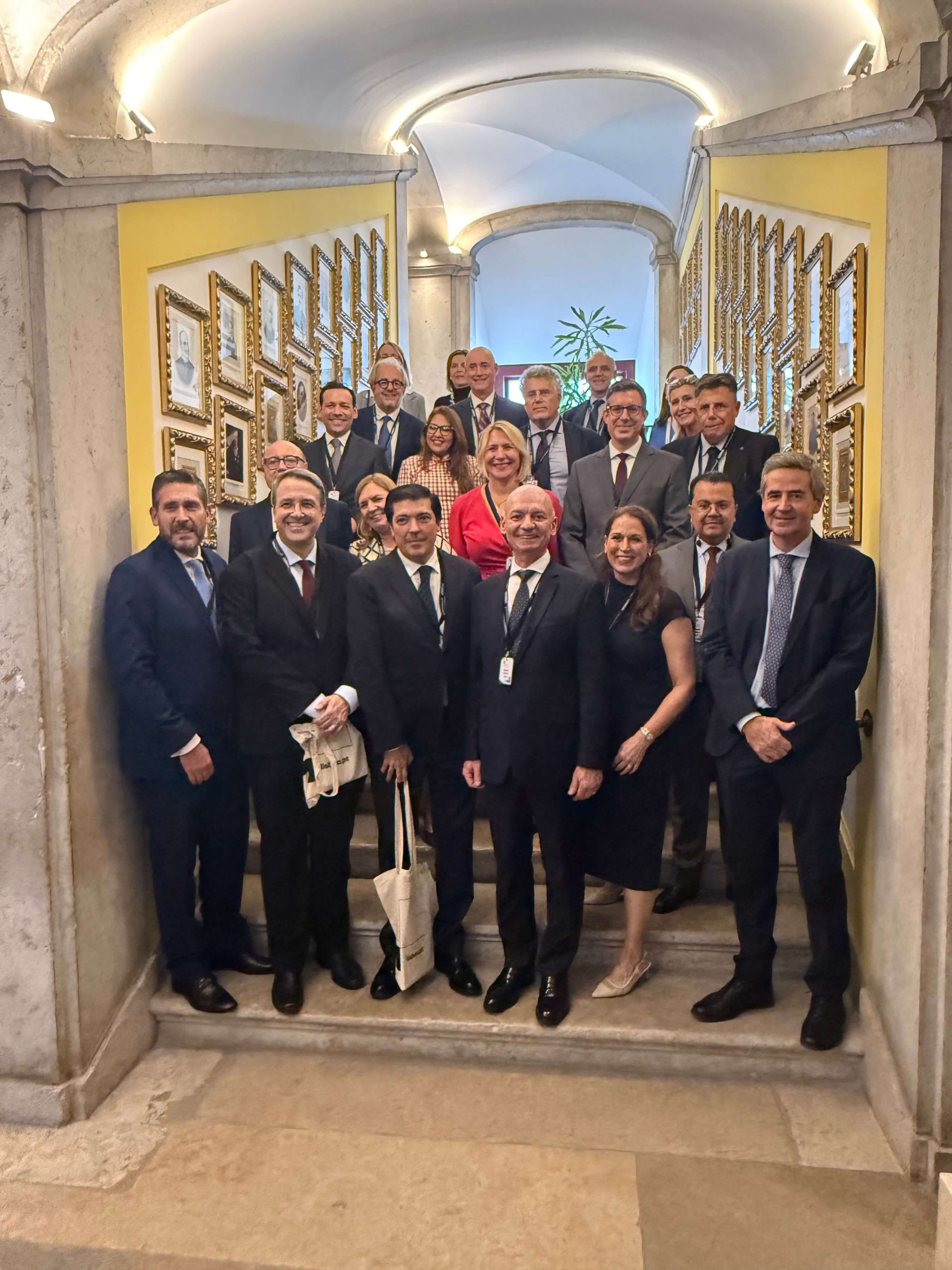 2026-10-15 – VISITA AO TRIBUNAL DA RELAÇÃO DE LISBOA DO COMITÉ DA PRESIDÊNCIA DA UNIÃO INTERNACIONAL DE JUÍZES